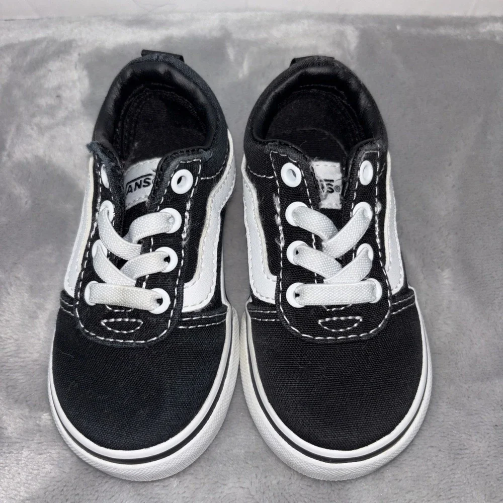 Vans Old Skool Toddler Shoes Black/White Size 5